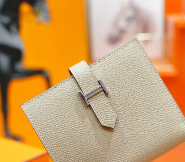 Joe Luxury Beran Short Wallet Epsom Leather Turtledove Khaki Silver Hardware 10.5cm Full Handmade