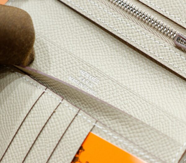 Joe Luxury Beran Short Wallet Epsom Leather Turtledove Khaki Silver Hardware 10.5cm Full Handmade